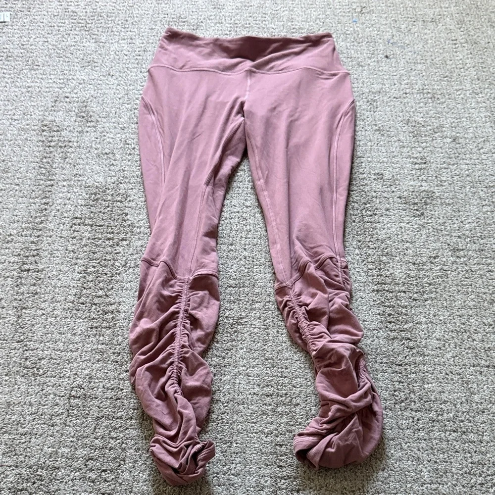 lululemon athletica Mauve Pink Scrunch Leggings